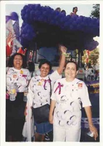 Eleições 2002 – 1º turno Dia Lilás – campanha Lula e Humberto Costa. Dir. Do sindicato (E/D): Suzineide, teresa e Vera. data: 20/09/2002 foto: Beto Oliveira/ Lumen
