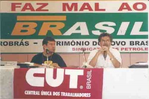 Fórum Social Mundial 2002 – Em Porto Alegre nos dias 31 de janeiro a 5 de fevereiro – Sindicato dos Bancários presente.  foto: Sulamita Esteliam