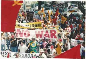 Passeata contra a guerra no Iraque 15 de fevereiro de 2003 Beto Oliveira/ Lúmen
