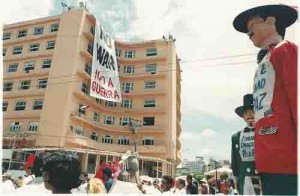Passeata contra a guerra no Iraque 15 de fevereiro de 2003 Beto Oliveira/ Lúmen