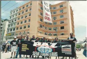 Passeata contra a guerra no Iraque 15 de fevereiro de 2003 Beto Oliveira/ Lúmen