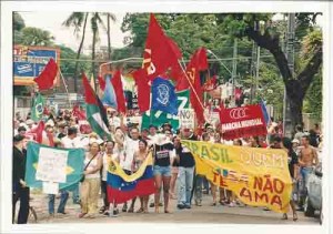 Passeata contra a guerra no Iraque 15 de fevereiro de 2003 Beto Oliveira/ Lúmen