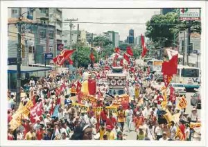 Passeata contra a guerra no Iraque 15 de fevereiro de 2003 Beto Oliveira/ Lúmen