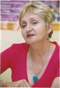 Resgate de direito – Deputada federal – PT/SC Luci Choinack no auditório do SEEC/PE 19/nov/2003 Ivaldo Bezerra/ Lumen