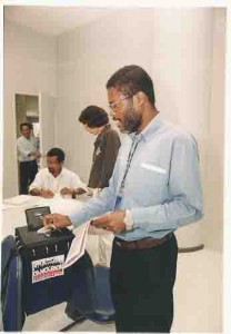 Assembléia de Prestação de Contas – Votação urnas volantes. Alexandre Albuquerque/ Lumen 24/04/2003 BB - Centro