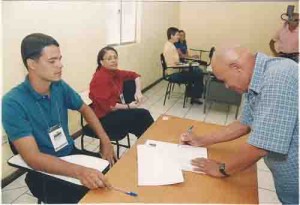 Assembléia de Prestação de Contas – Votação urna na sede do SEC/PE. Alexandre Albuquerque/ Lumen 24/04/2003