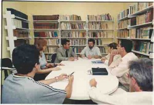 Visita do vice-pres. Da CEF, Carlos Borges ao Sindicato Diretores do SEEC/PE – e/d: Leonardo, Jaqueline, Carlos Borges (vice- pres. CEF), Miguel Correia, Emerenciana, João Batista (dir. APCEF). Maio/ 2003