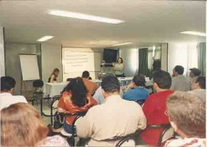 Encontro estadual dos Func. Do BNB Jaqueline Uatal (Dieese), palestrante. 24/05/2003 foto: Ivaldo Bezerra