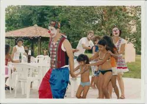 Comemoração do Dia Nacional do Bancário – Festa no Clube de Campo dos Bancários Grupo Alegria, recreações com a crianças – 28 e 30/08/2003(Foto: Ivaldo Bezerra/Lumen)