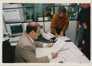 Reintegração dos Funcionários do Bandepe e/d: Omires Matias(Func) – 22/06/2004(Foto: Alexandre Albuquerque/Lumen)