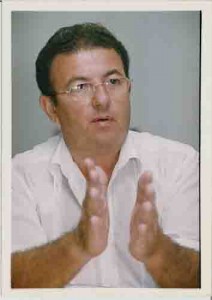 Givaldo Ferreira, pai de Domitila(Portadora da Sindrome Rett) – fev/2004(Foto: Ivaldo Bezerra/Lumen)