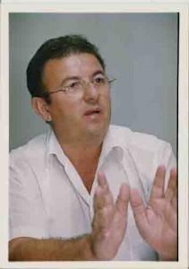 Givaldo Ferreira, pai de Domitila(Portadora da Sindrome Rett) – fev/2004(Foto: Ivaldo Bezerra/Lumen)