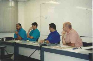 Reunião Comissão de Emp. Do Bradesco/ SP Mesa: Vagner Freitas, pres. CNB- CUT; Miguel Pereira, Sec. De org. CNB- CUT; Pedro Sradi, coor. Da Comissão e Diretoria da FETEC- SP; Pedro Jacques, diretor da CNB- CUT. 15/01/04 foto: Leonardo Espíndola