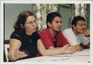 Reunião p/ Diretoria de Planejamento
D/E – Ermerenciana,  Leonardo, Solane,.(Moreno - 2004(Lumen)