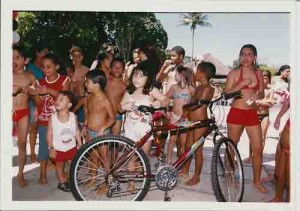 Festa das Crianças – Clube de Campo dos bancários – 10/10/2004(Foto: Beto Oliveira/Lumen)