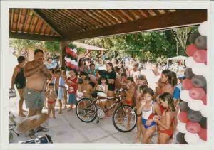 Festa da crianças – Clube de Campo dos Bancários Adeílton(Dir. C/Mic) - 10/10/2004(Foto: Beto Oliveira/Lumen)