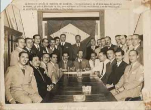 1º Decenio da Criação do Instituto dos Bancários – os representates de 28 Sindicatos do Bancários se reúnem, na sede do Sindicato do Rio de Janeiro, para estudarem as últimas providências a serem tomadas para  as celebrações que se tinha em vista. - 07/07/1944