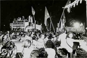 Passeata contra as 3000 demissões e fechamento das 98 ag. do Bandepe