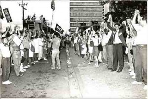 Ato contra as 3000 demissões e o fechamento das 98 ag do Bandepe – Out/91