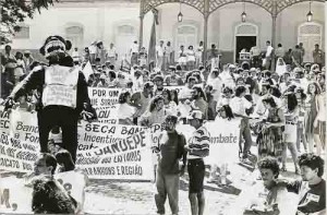 Passeata Contra o fechamento das Agências do Bandepe out. 91