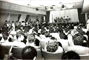 Assembléia Geral 14/09/93 Assembléia que rejeitou a greve imagem fotos