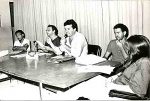 Assembléia Geral 14/09/93 Mesa Assembléia que rejeitou a greve imagem fotos