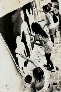 Bancárias pintando o 8 – 08 de março/ 93 imagem fotos: Ivaldo Bezerra