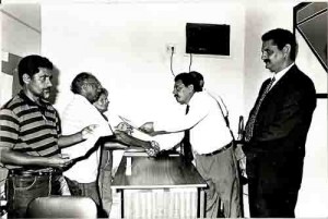 Reintegração do BANDEPEANOS – demitidos em 91 – imagem fotos em 24.04.94