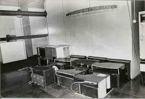 Matéria p/ Jornal dos Bancárioss/ o calor na DIFUS/CEF – Cais do Apolo mar/94 (Com condicionadores de ar quebrados, o DIFUS tornou-se um inferno.