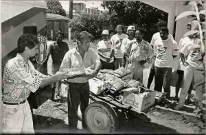 Membros da comissão eleitoral na Coleta dos votos da Eleição do Sindicato dos bancários em outubro/94 Imagem fotos