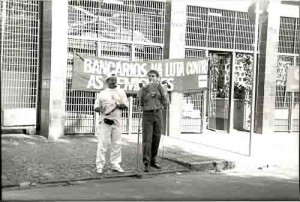 Banco Bandeirantes/Banorte – Ato em frente ao CENAB … bancários na luta contra as demissões