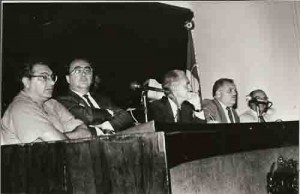 Ato na Assembléia contra a intervenção no Mercantil e Econômico set/out - 95