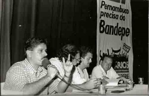 O presidente da ASBEPE, João Carlos, quer reestruturação do Bandepe, mas sem demissões. 1996