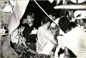 Em Defesa do BANDEPE passeata contra a privatização confronto com a polícia imagem fotos 1997