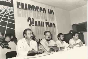 Prestação de Contas E/D: Jorge Perez, pres. SEEC/PE; Ricardo Berzoini pres. CNB-CUT; Miguel Correia – sec. geral CNB-CUT. 1997 Seminário dos Bancários maio/97 imagem fotos