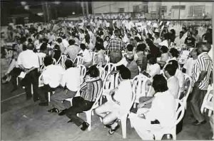 Assembléia Geral – eleição da comissão eleitoral quadra da APCEF 12/08/1997 imagem foto/Lumen
