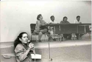 Assembléia do BANDEPE maio/98 (sede do sindicato) E/D – Valéria: funcionária  - Bandepe – Comissão de Funcionários; Marcos Pereira: funcionário – Bandepe – comissão de funcionários; Marlos Guedes: presidente do SEEC/PE