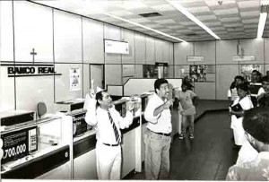 Manifestação Banco Real março/98 imagem fotos