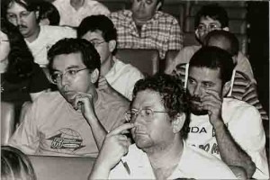 Encontro dos Empregados da CEF para escolher representantes ao CONECEF. Em 18/07/98, no auditório do SEEC/PE 1ºD- Samuel Pereira – funci – CEF – Diretor do SEEC/PE Delegado regional dos bancários de Belo Jardim. 2ºD – José Iraildo – APACEF. Helder Coelho – delegado sindical Ag. Encruzilhada imagem fotos