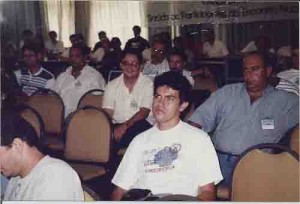 Encontro Nacional de Dirigentes Sindicais do Bradesco/BCN - SP
2º D- Leonardo(Dir. Do SEEC/PE e Func. Bracesco) - març/1998