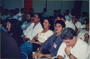 Seminário Nacional de Planejamento p/ Campanha Salarial – SP
2º D/E: Leonardo, Mª José e Chaves - maio/1998