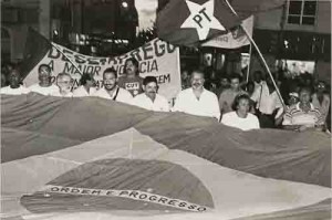 Caminhada contra o pacote e o Desemprego – Promoção da CUT – sexta-feira, 13/11/1998(Foto: Beto Oliveira)