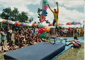 Reabertura Clube de Campo Sindicato do Bancários
Brincando de Circo – Festa das Crianças – 11/10/1998(Foto: Ivaldo Bezerra/Lumen)